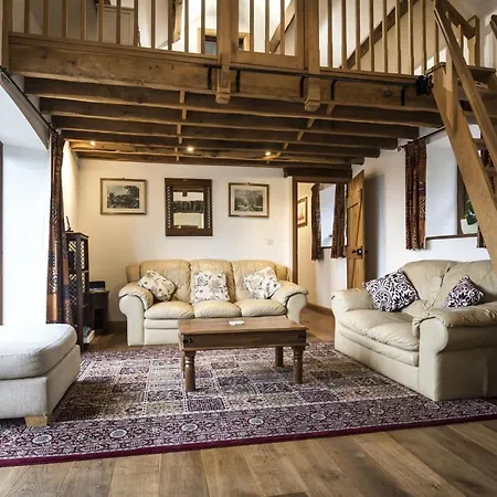 Orchard Cottage - Luxurious Barn Conversion - Beavers Hill Manorbier Exterior photo