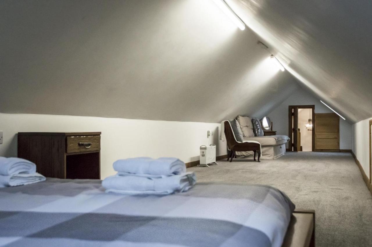 Orchard - Luxurious Barn Conversion - Beavers Hill Manorbier
